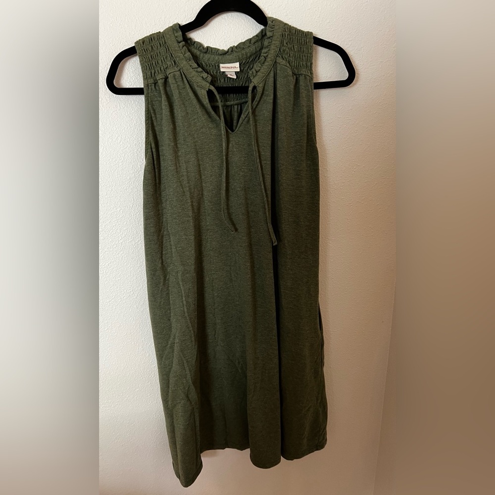 Womens sleeveless dress